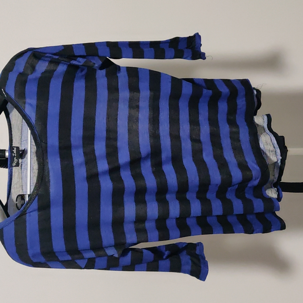Long sleeve t-shirt